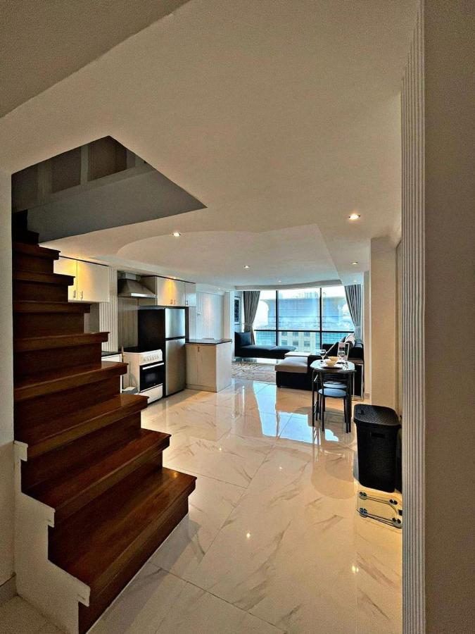 Stunning Duplex Studio In Jlt Apartment